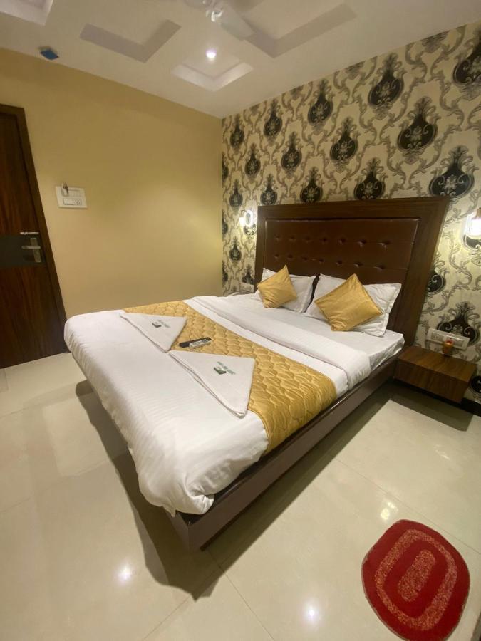 Garden Creek Residency - Near To Mumbai International Airport Hotel Exterior photo