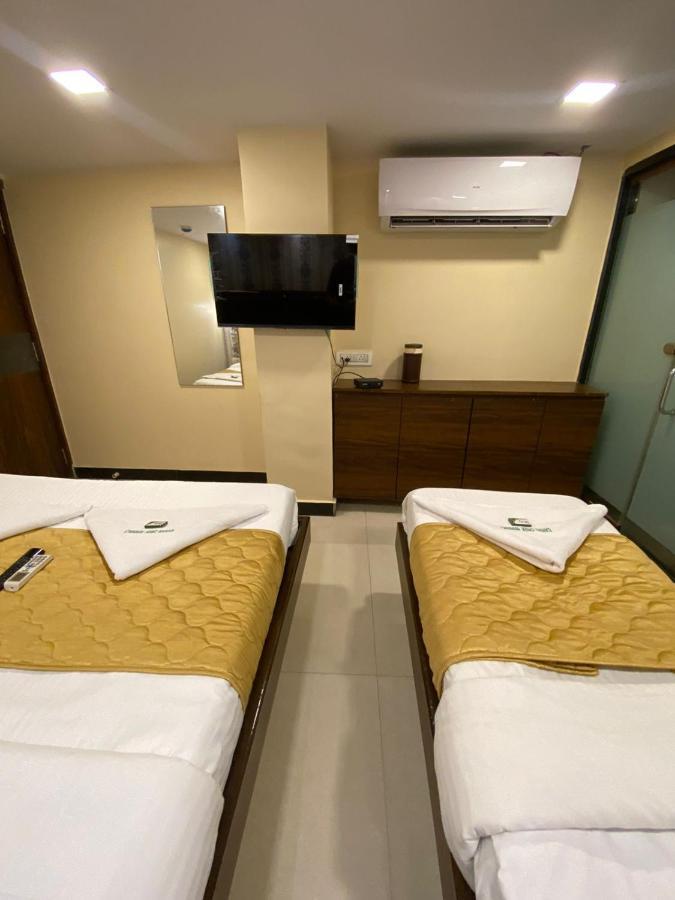 Garden Creek Residency - Near To Mumbai International Airport Hotel Exterior photo