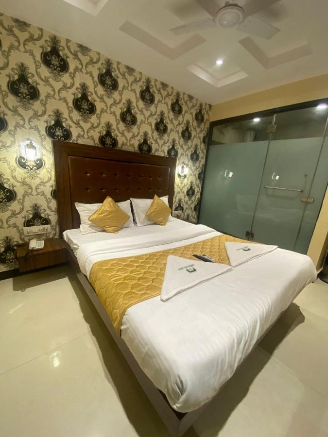 Garden Creek Residency - Near To Mumbai International Airport Hotel Exterior photo
