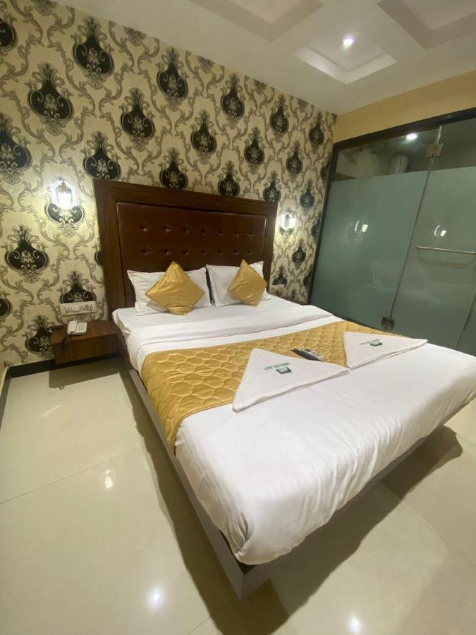 Garden Creek Residency - Near To Mumbai International Airport Hotel Exterior photo