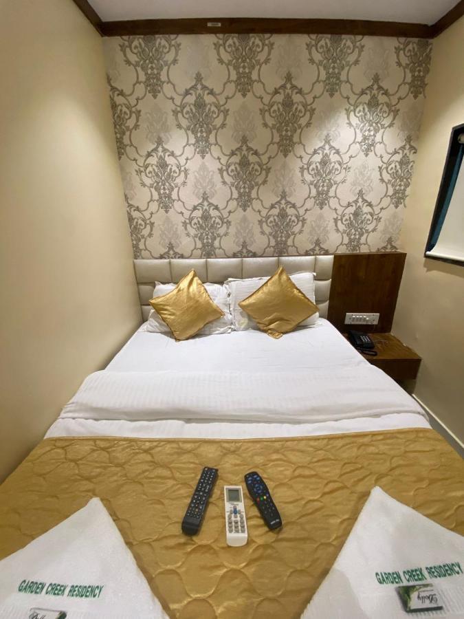 Garden Creek Residency - Near To Mumbai International Airport Hotel Exterior photo