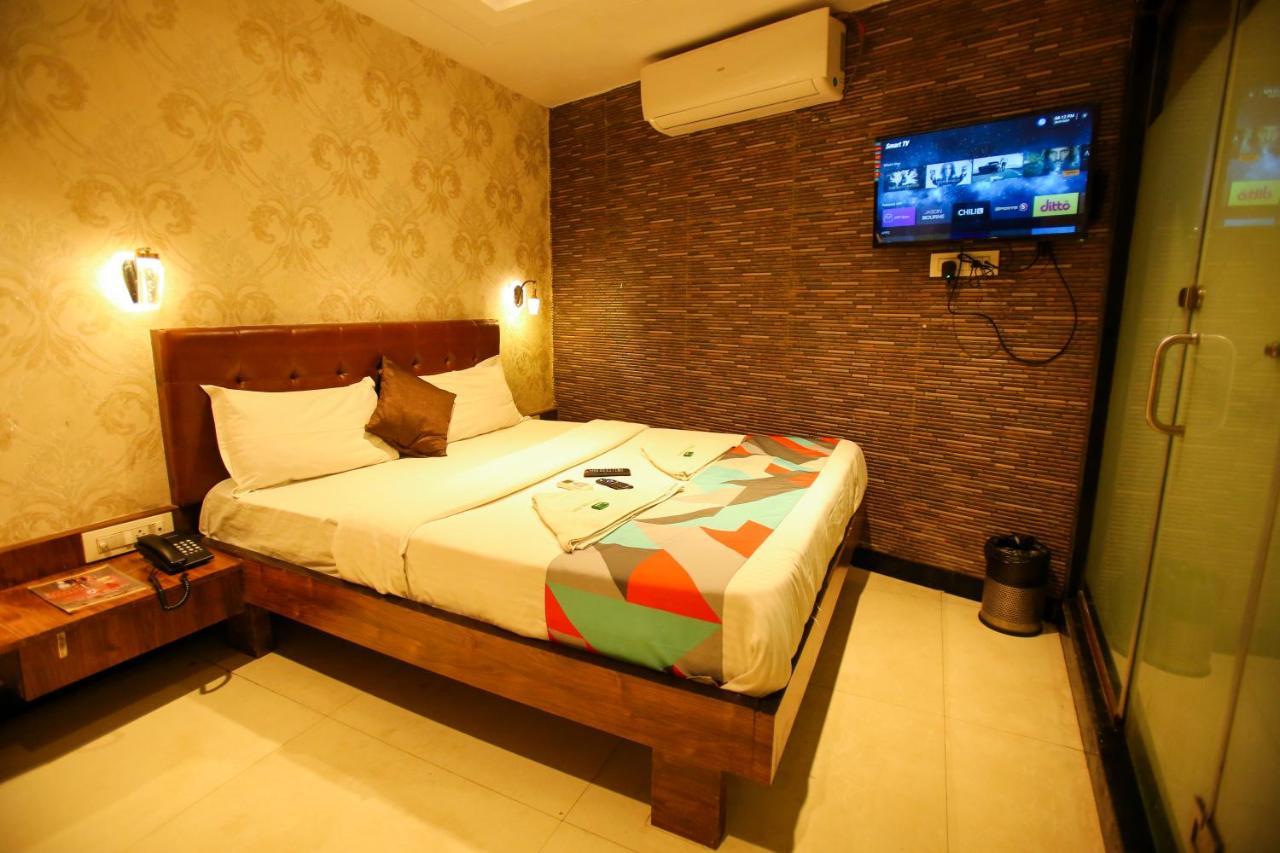 Garden Creek Residency - Near To Mumbai International Airport Hotel Exterior photo